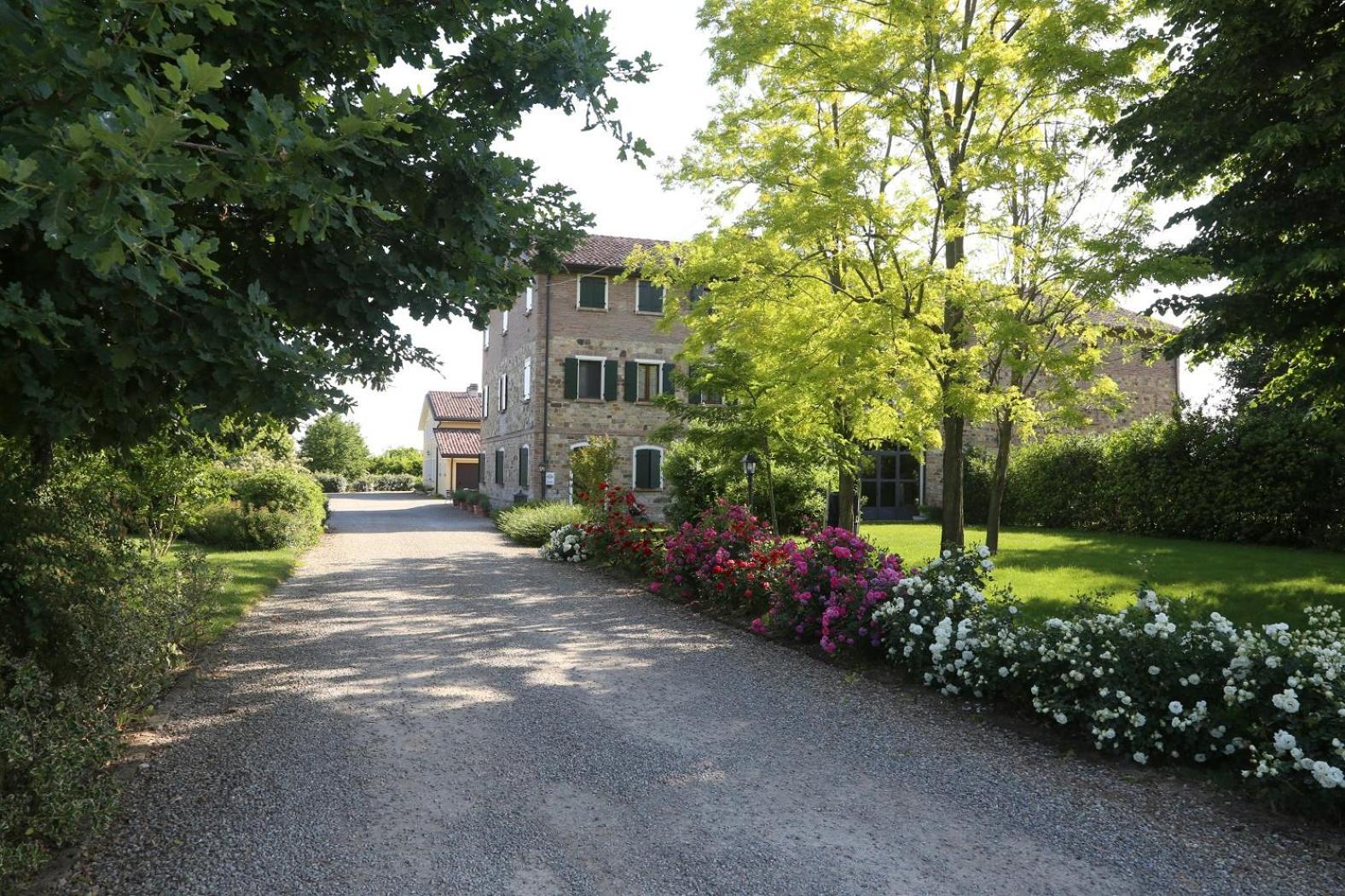 Agriturismo Il Brugnolo Scandiano Exteriör bild