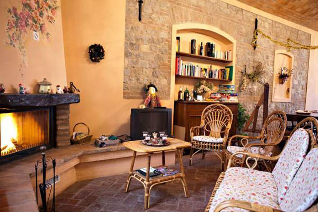 Agriturismo Il Brugnolo Scandiano Exteriör bild