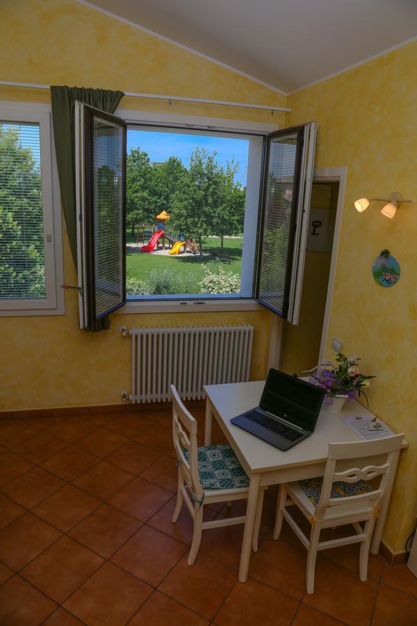 Agriturismo Il Brugnolo Scandiano Exteriör bild